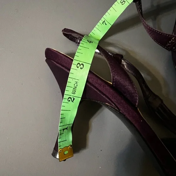 Vintage The Touch of Nina Kitten Heels - Picture 10 of 11